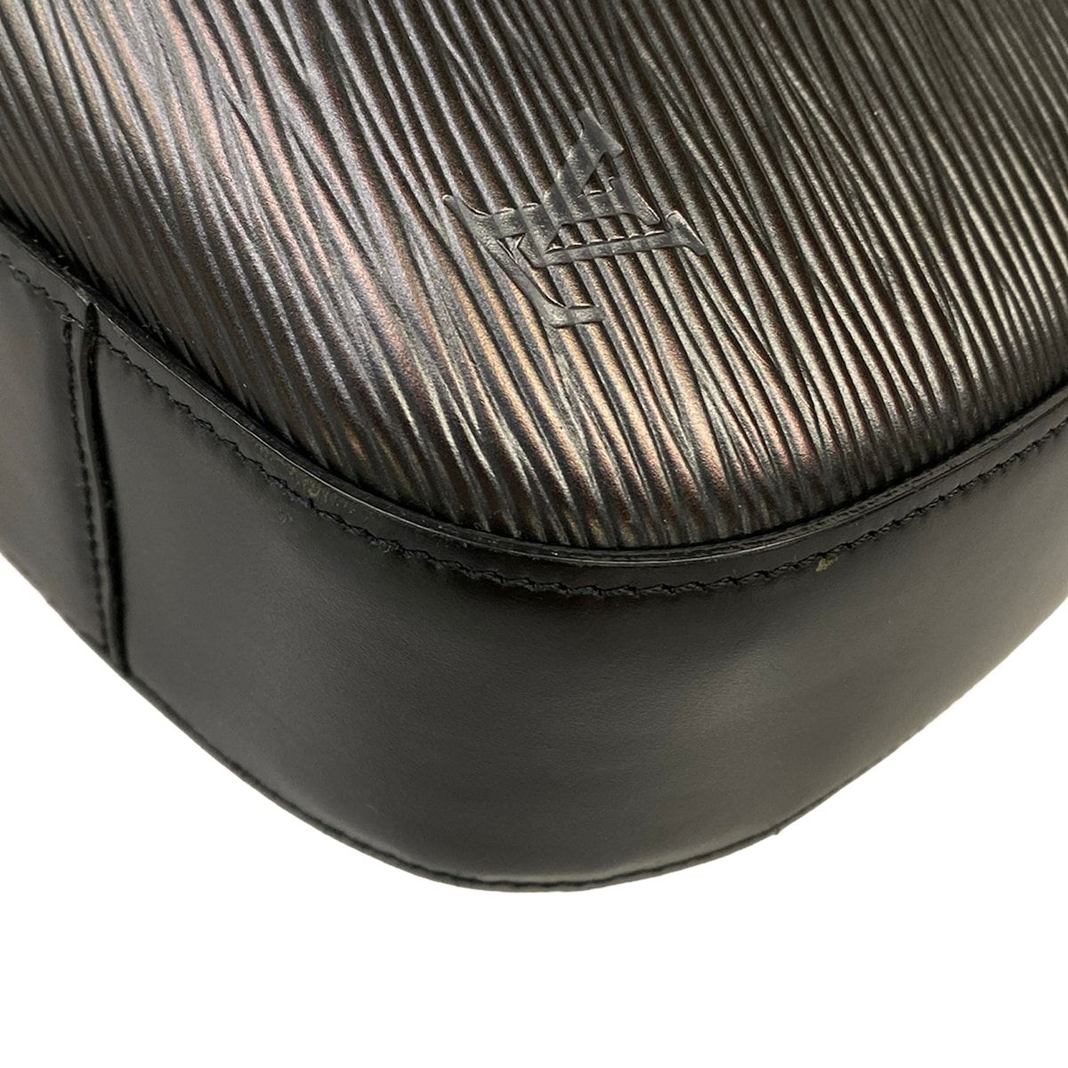 Louis Vuitton Shoulder Bag Epi Reverie Noir Leather — view 6