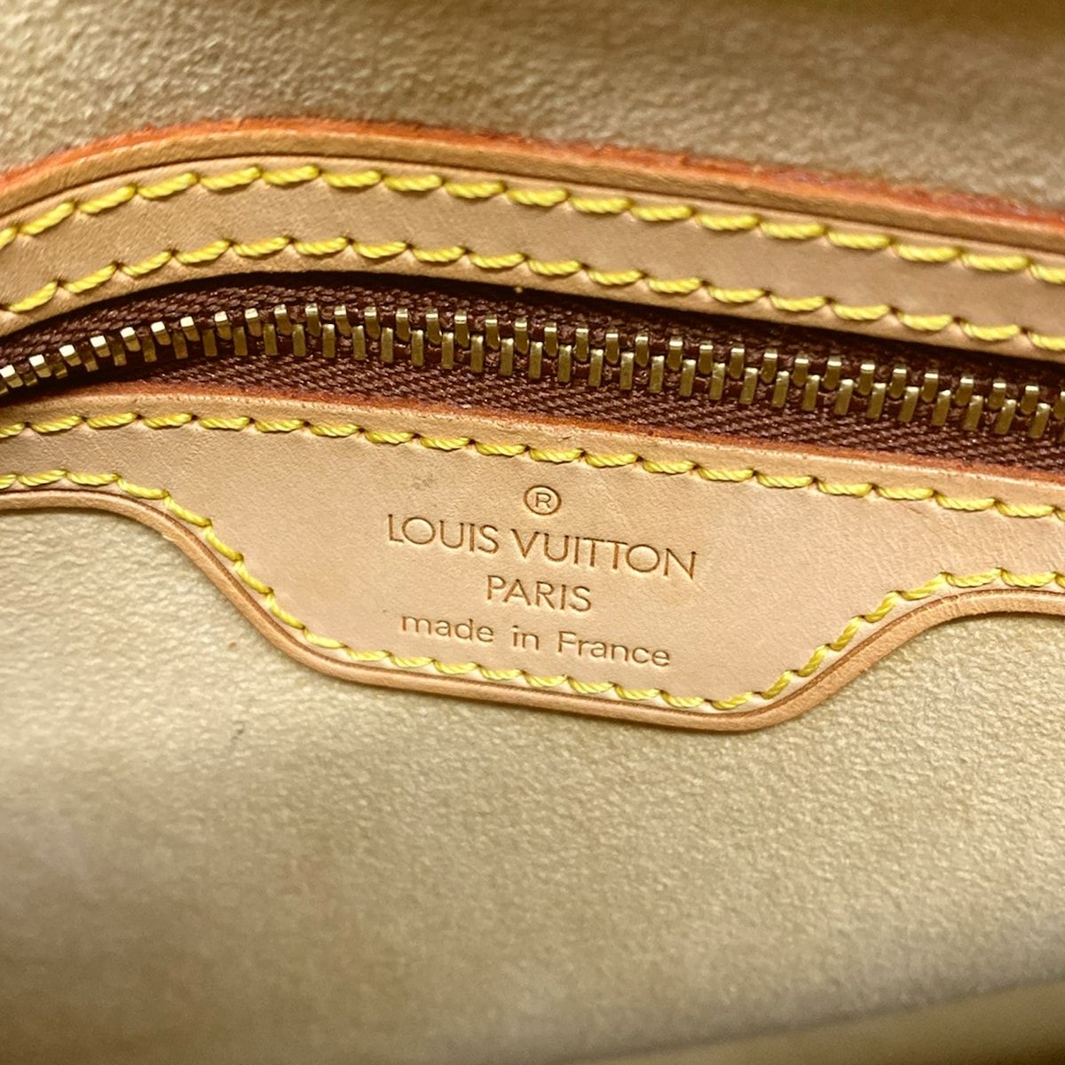 Louis Vuitton Shoulder Bag Monogram Looping — view 9