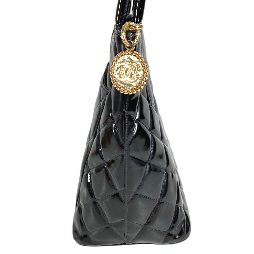 Chanel Tote Reissue Enamel Black — view 4
