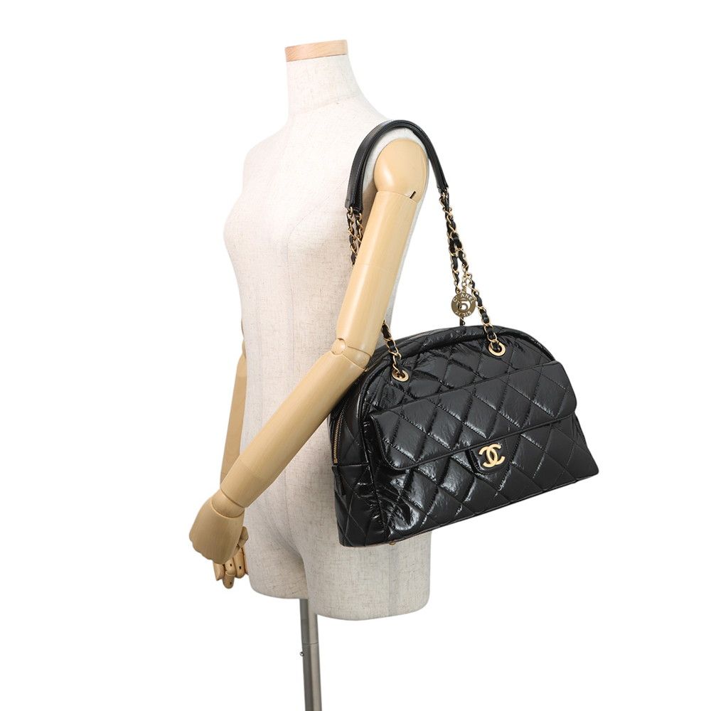 Chanel Shoulder Bag CC Logo Quilted Maxi Shiny Calf Leather Black — view 4