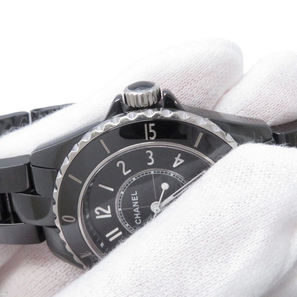 Chanel Watch Black Dial Quartz — view 4