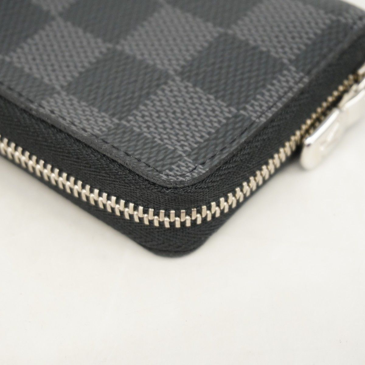 Louis Vuitton Coin Case Damier Graphite Zippy Purse Gray Black — view 5