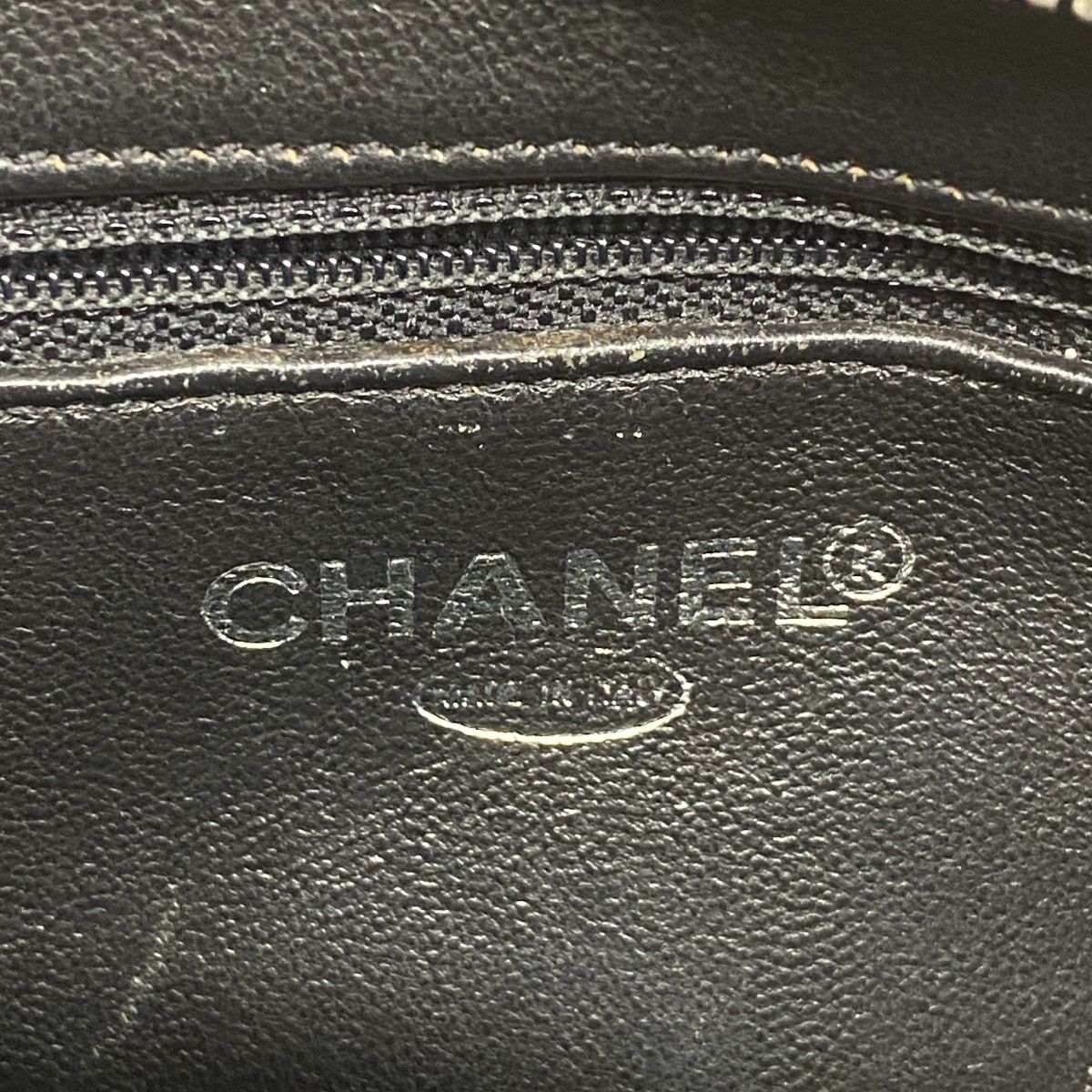 Chanel Tote Reissue Caviar Leather Black Silver — view 5
