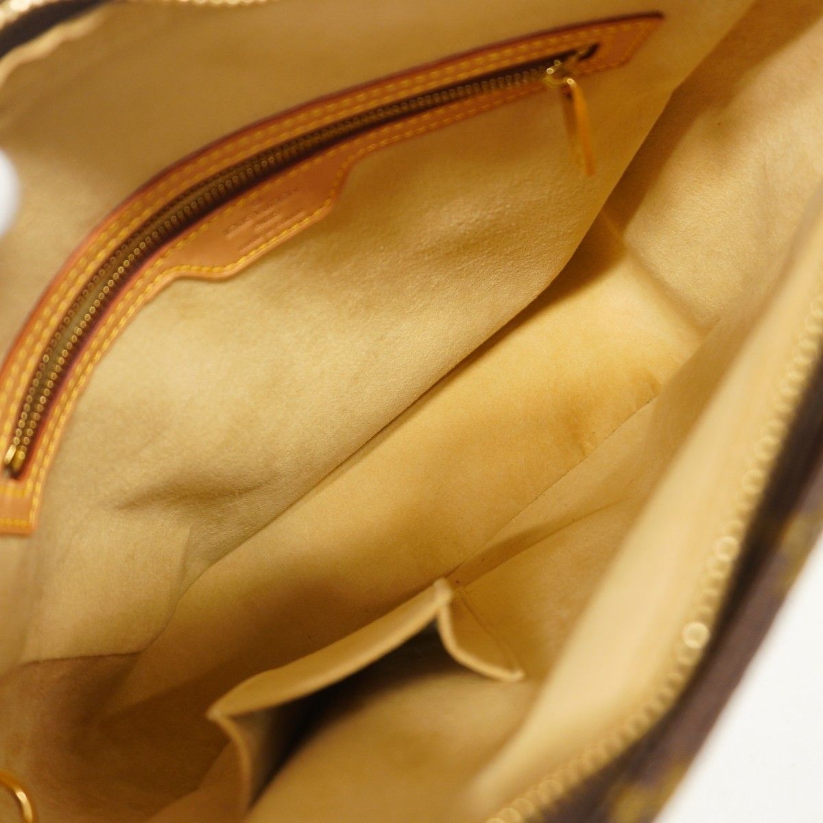 Louis Vuitton Shoulder Bag Monogram Looping GM Brown — view 4