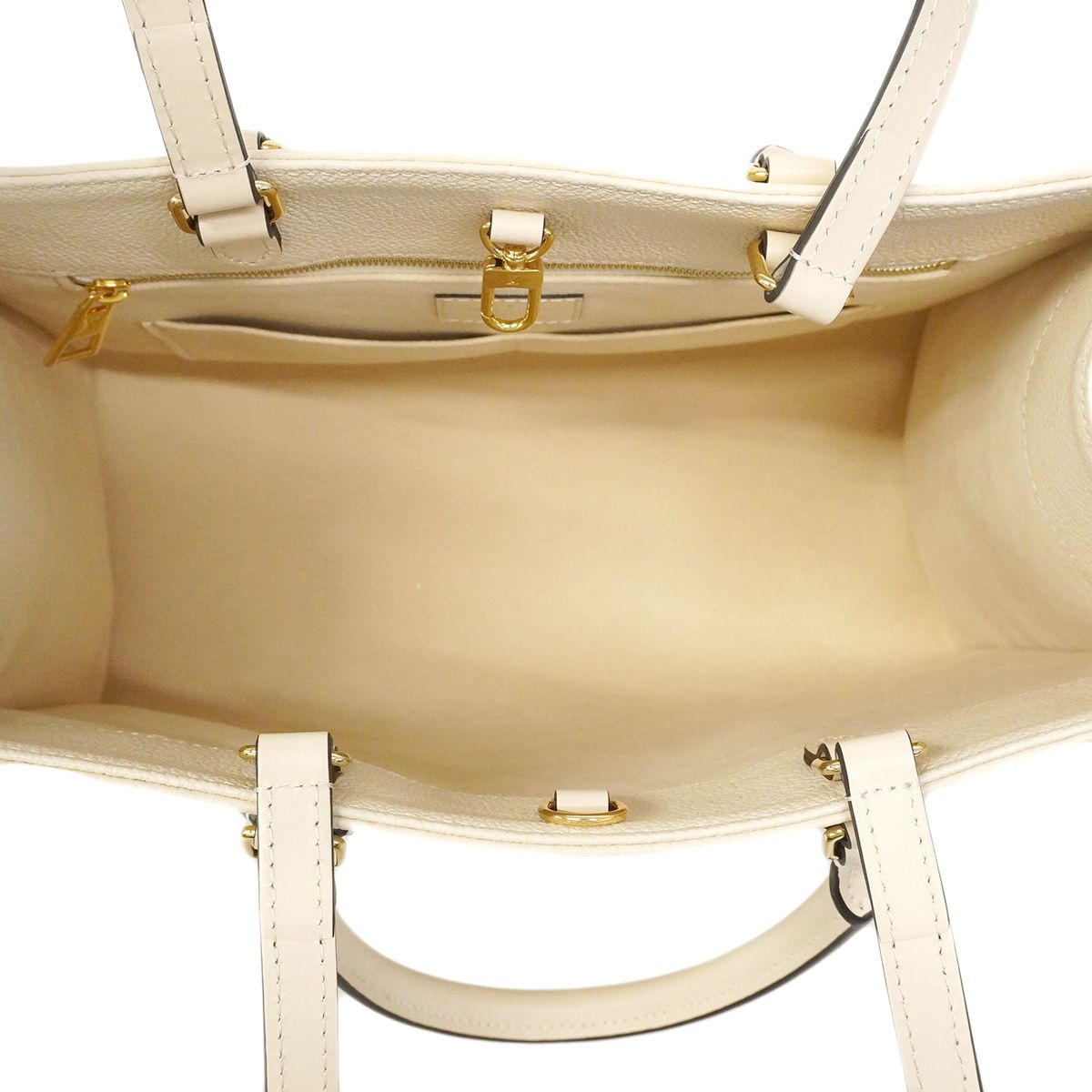 Louis Vuitton Tote Monogram Empreinte On The Go Cream 2-Way — view 4
