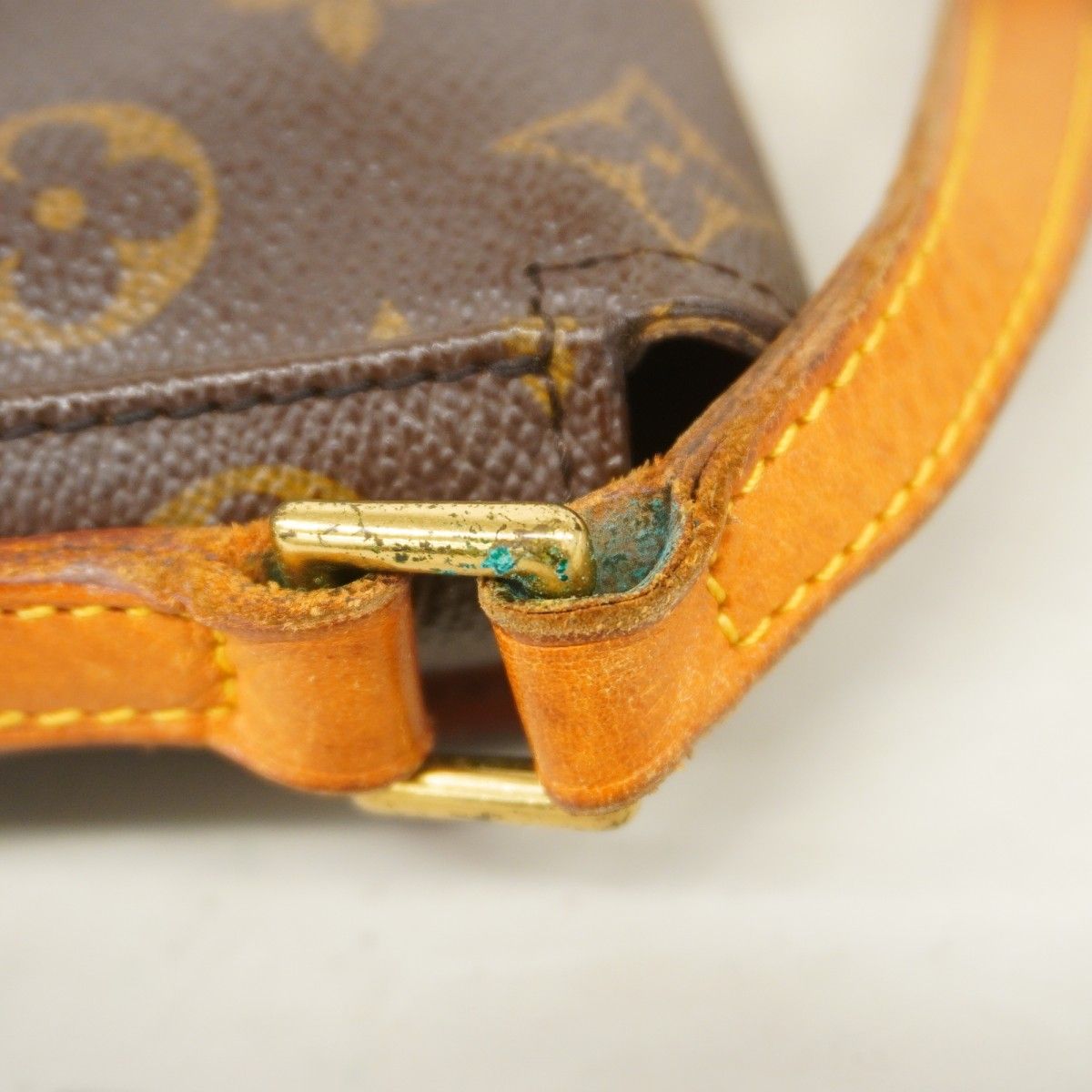 Louis Vuitton Shoulder Bag Monogram Cite PM Brown — view 8