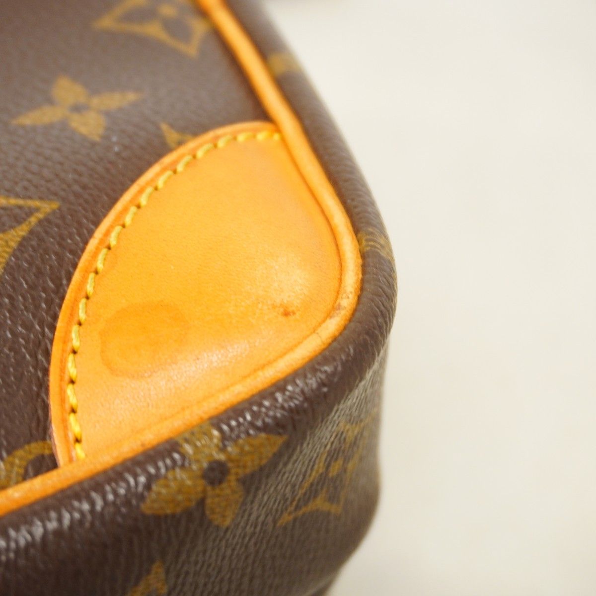 Louis Vuitton Shoulder Bag Monogram Amazon Brown — view 6