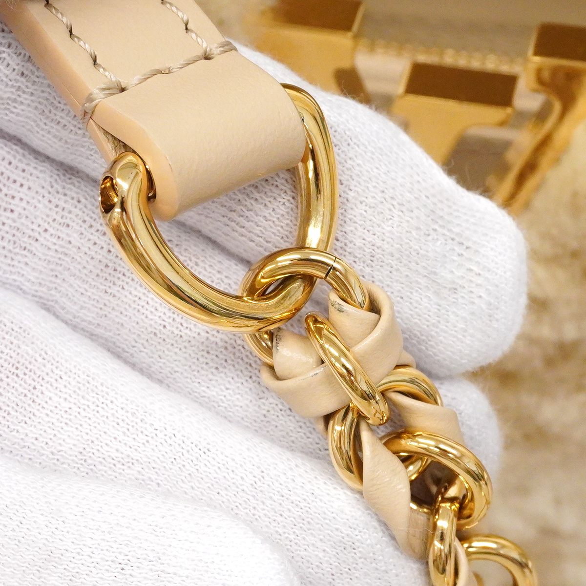 Louis Vuitton Handbag Capucines Ewmini Cream 2-Way — view 6