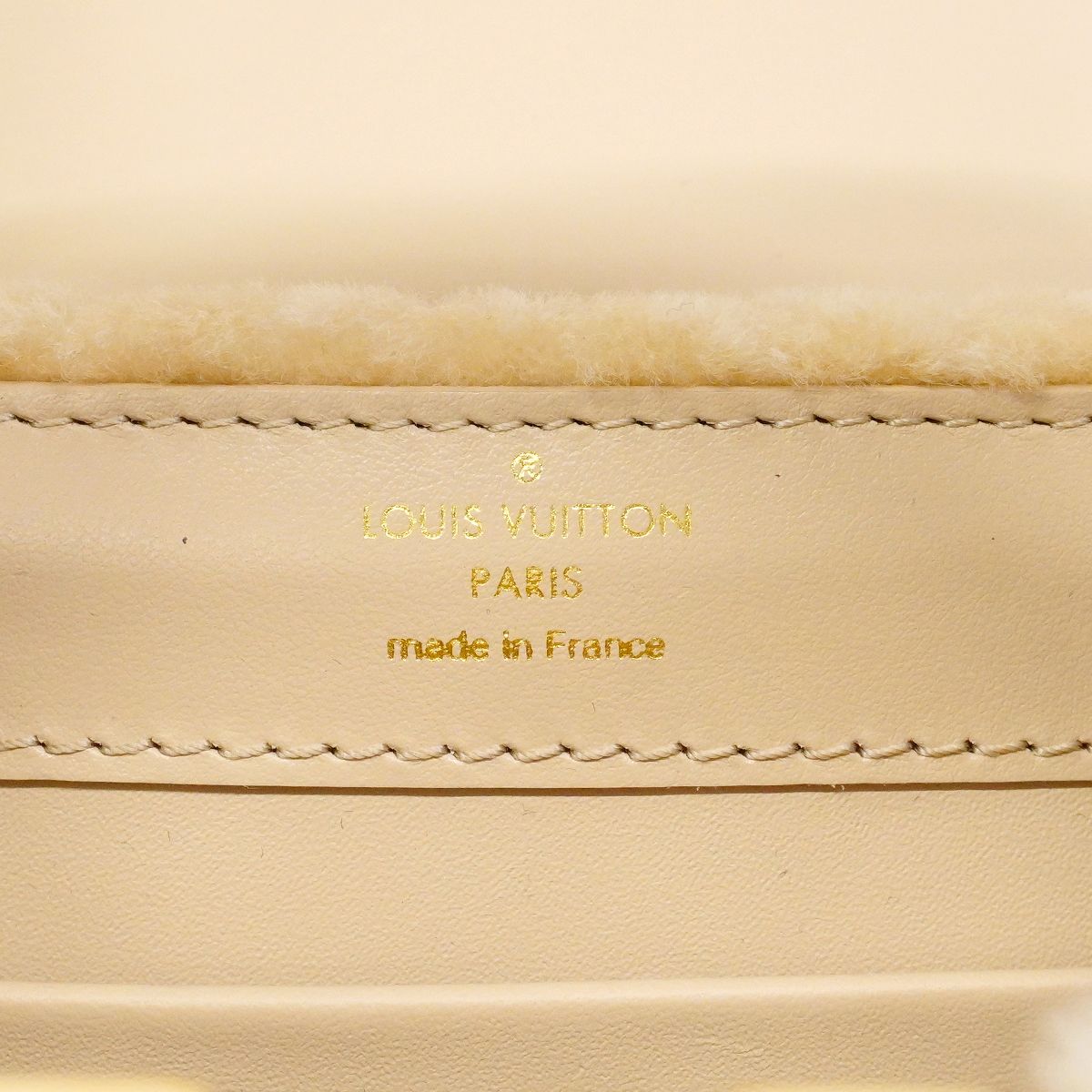 Louis Vuitton Handbag Capucines Ewmini Cream 2-Way — view 5