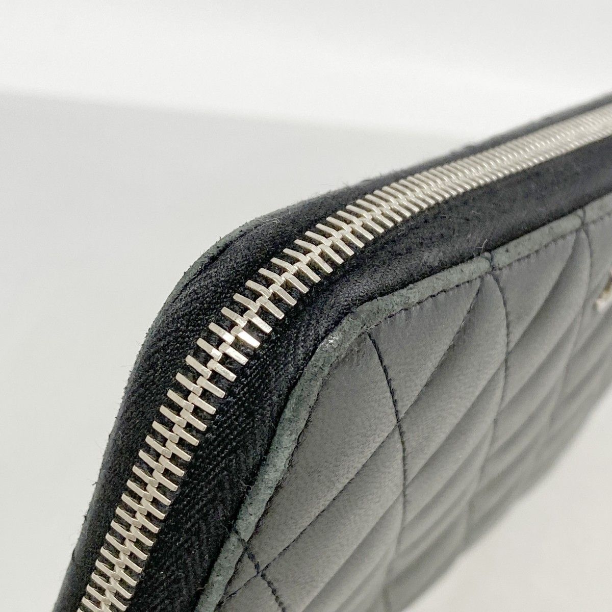 Chanel Wallet Quilted Lambskin Black Silver — view 6