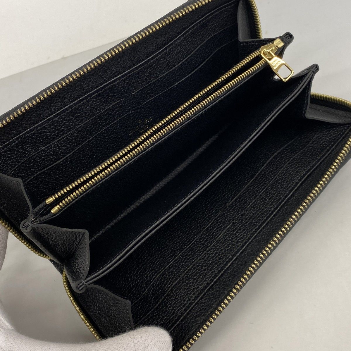 Louis Vuitton Wallet Monogram Empreinte Zippy Noir — view 3