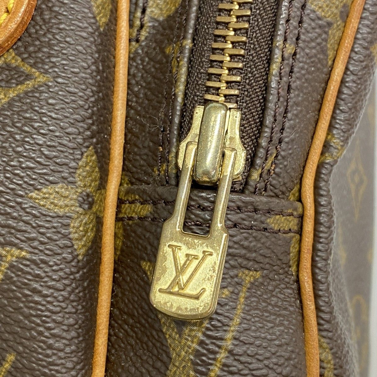 Louis Vuitton Shoulder Bag Monogram Amazon Brown — view 8