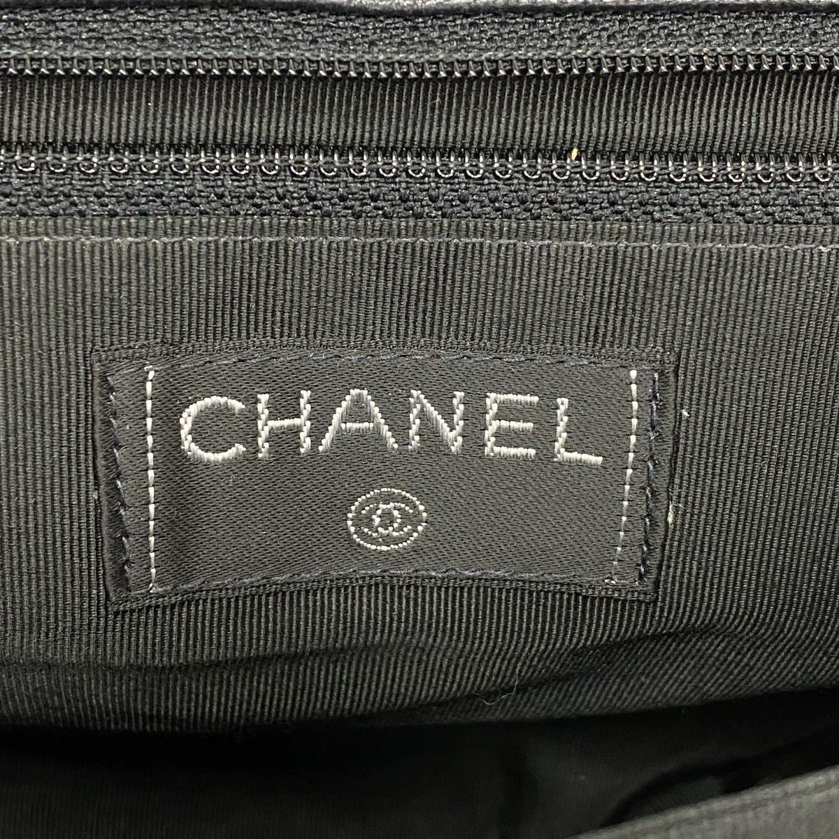 Chanel Shoulder Bag 2.55 Choco Bar Lambskin Black Silver — view 5