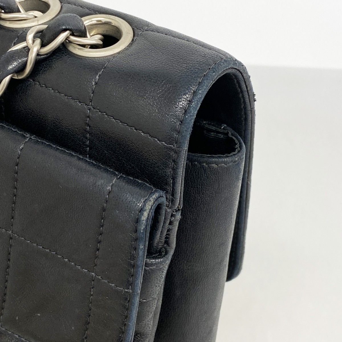 Chanel Shoulder Bag 2.55 Choco Bar Lambskin Black Silver — view 7