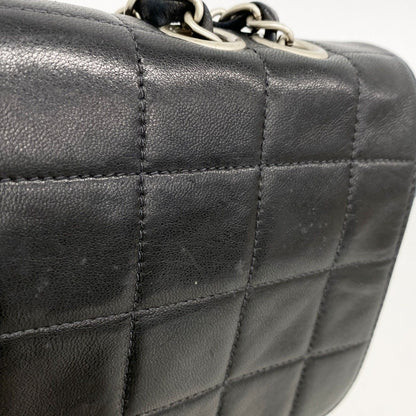 Chanel Shoulder Bag 2.55 Choco Bar Lambskin Black Silver — view 8