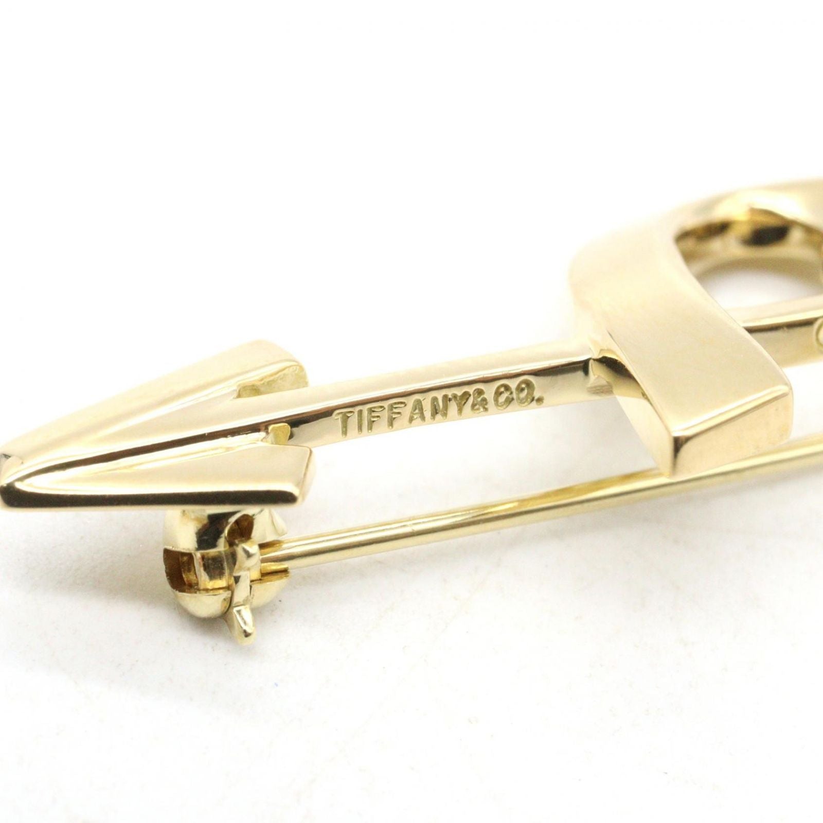 Tiffany & Co Brooch Heart &arrow Kiss 18k — view 5