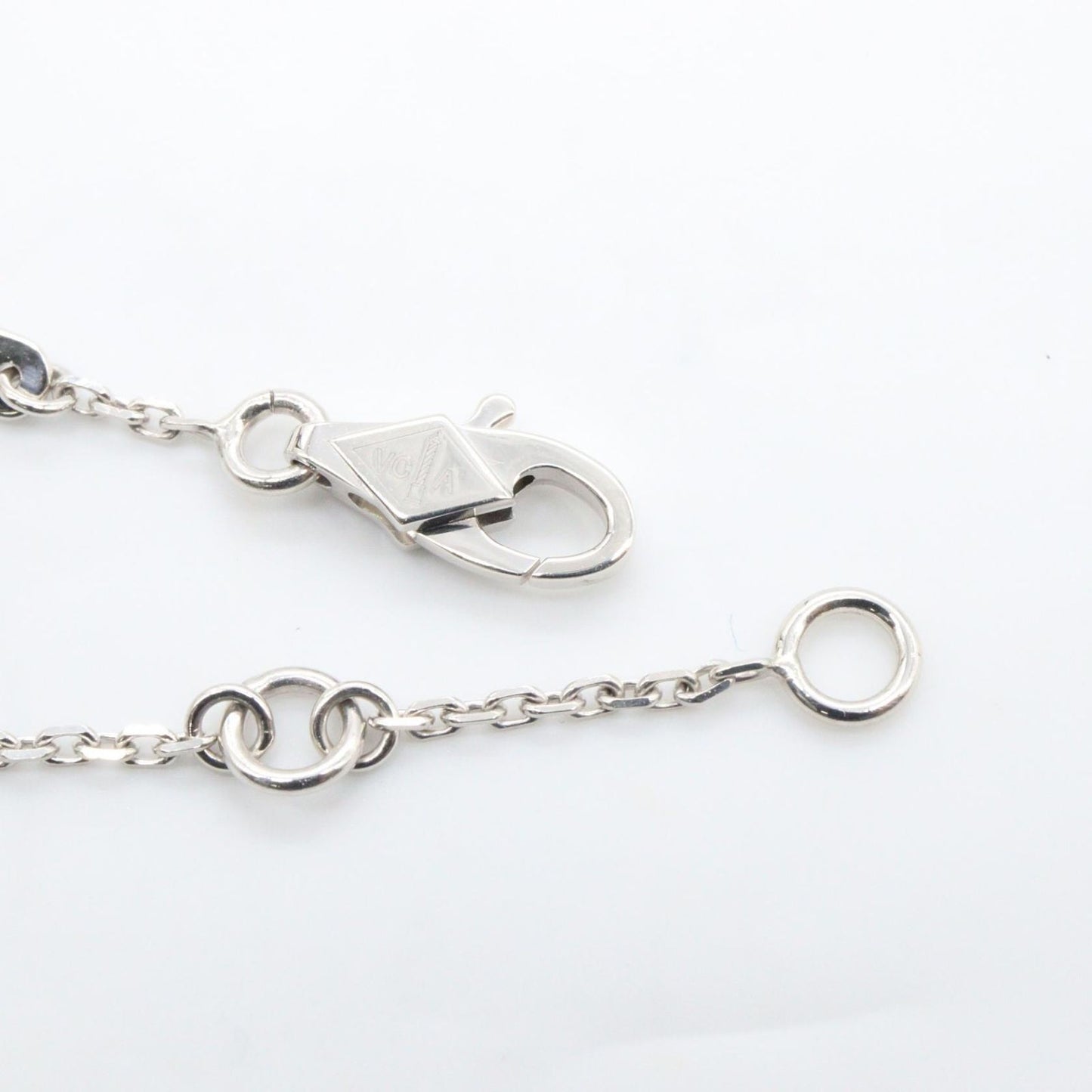Van Cleef & Arpels Bracelet Sweet Alhambra Diamond 15.5 17 cm 18k White Gold — view 5