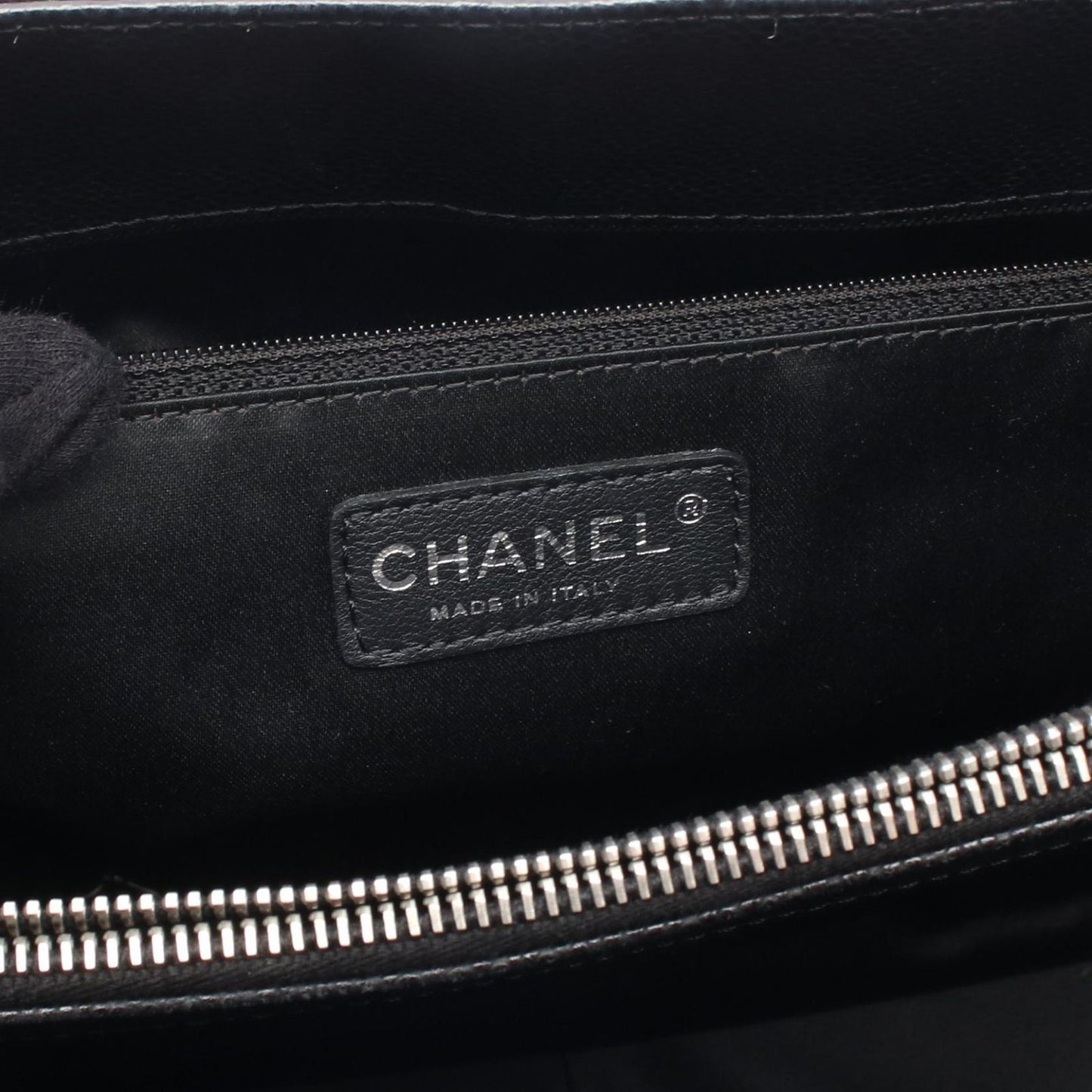 Chanel Tote Quilted Grand Shopping GST Black Calf Chain — view 4