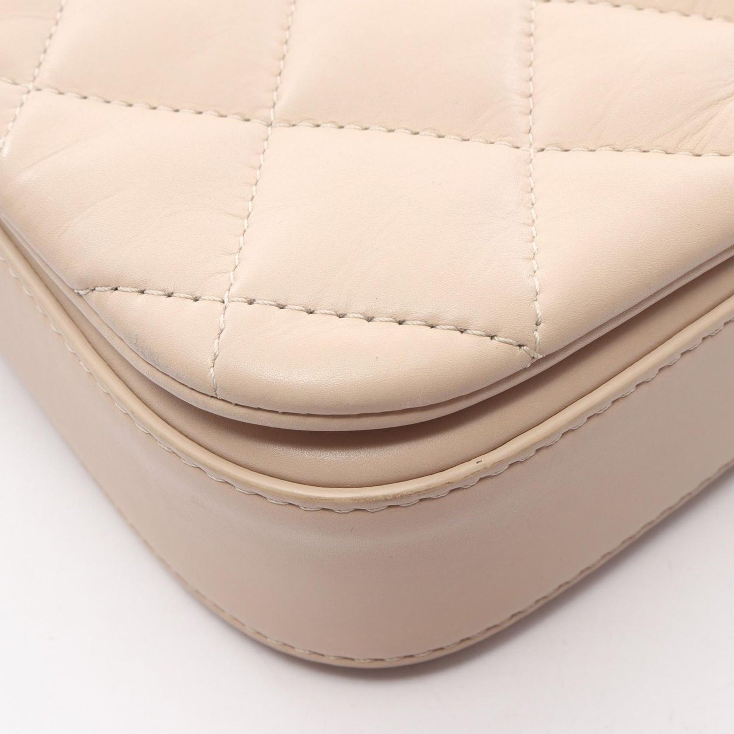 Chanel Shoulder Bag Quilted Classic Full Flap Beige Leather Chain — view 7