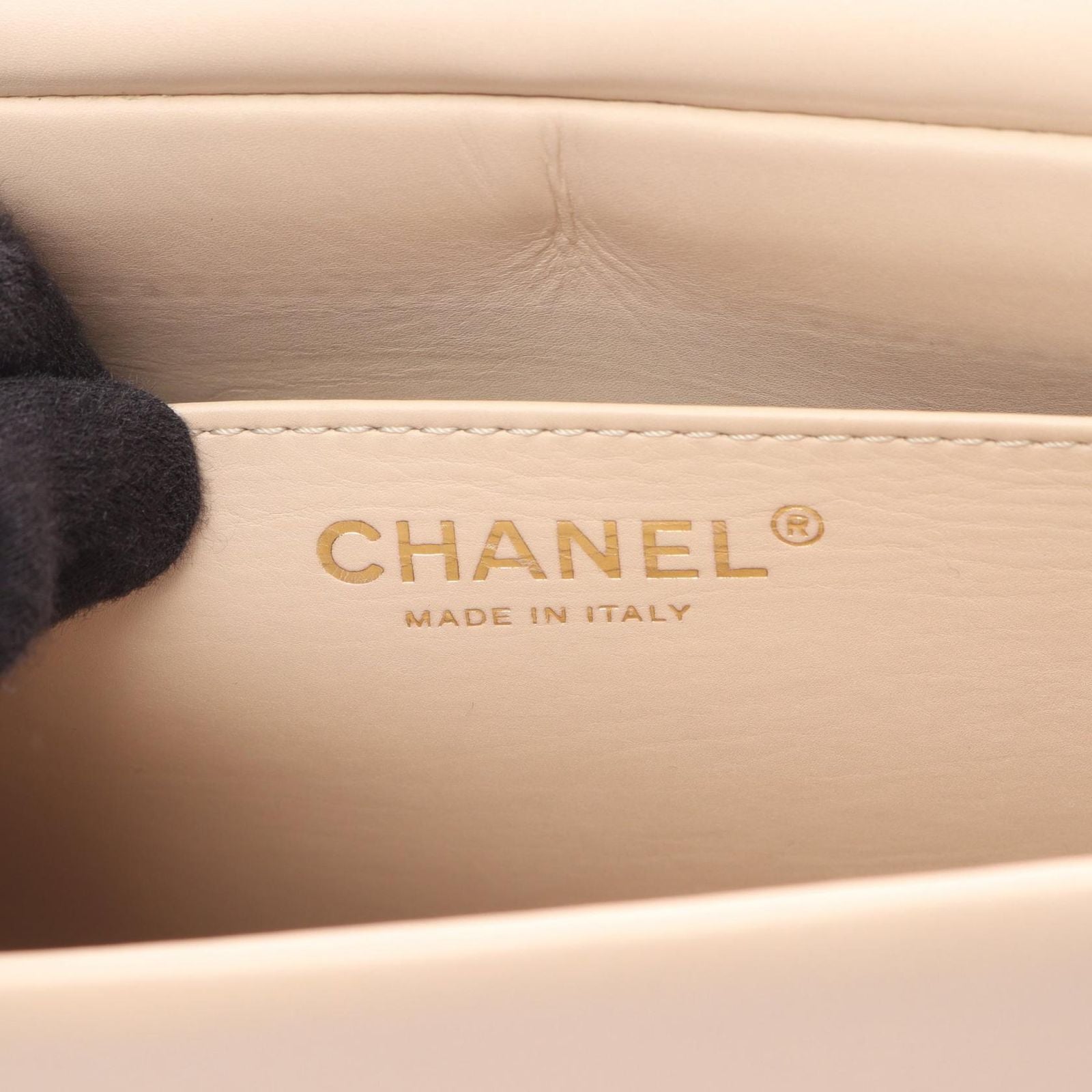 Chanel Shoulder Bag Quilted Classic Full Flap Beige Leather Chain — view 4