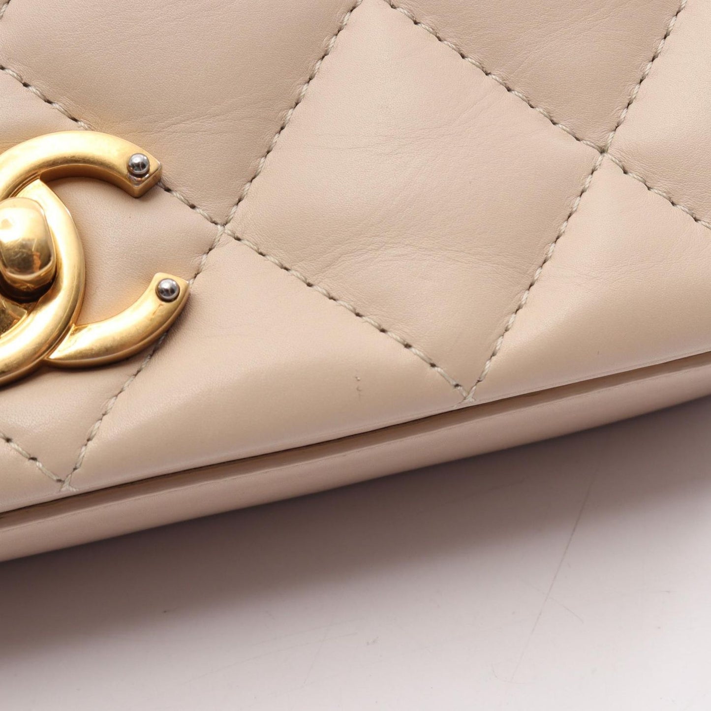 Chanel Shoulder Bag Quilted Classic Full Flap Beige Leather Chain — view 6