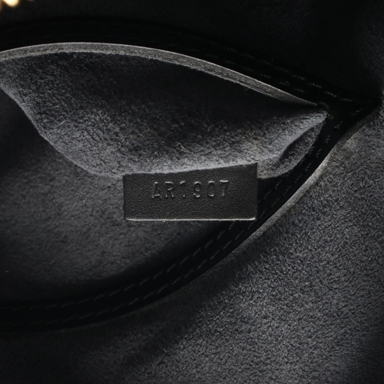 Louis Vuitton Handbag Alma Noir Leather — view 5