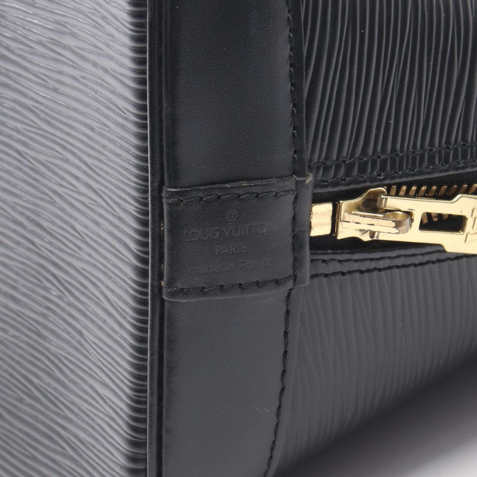 Louis Vuitton Handbag Alma Noir Leather — view 4