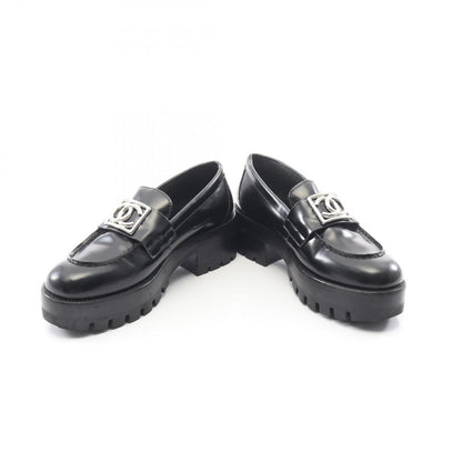 Chanel Loafers CC Logo Black Leather — view 3