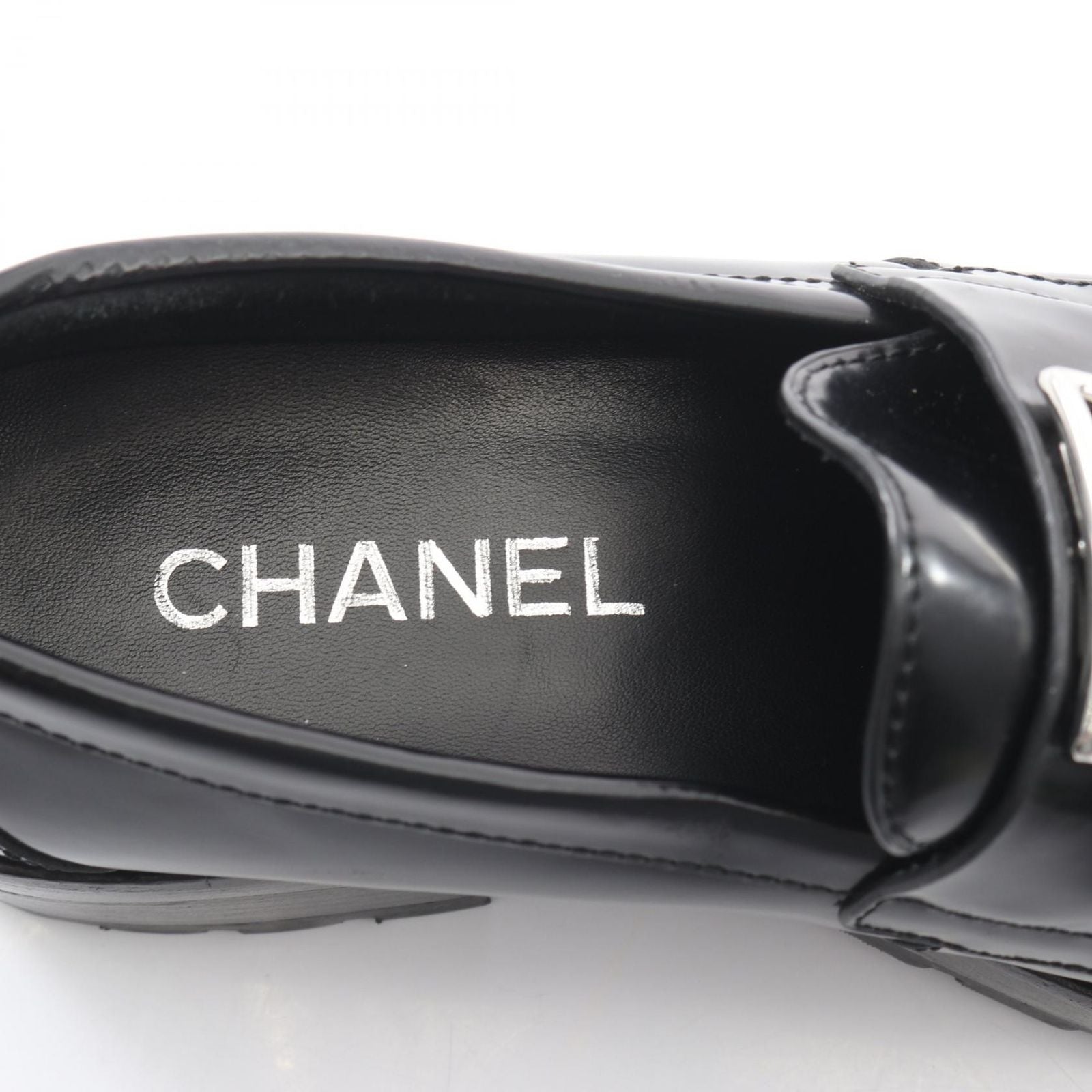 Chanel Loafers CC Logo Black Leather — view 5