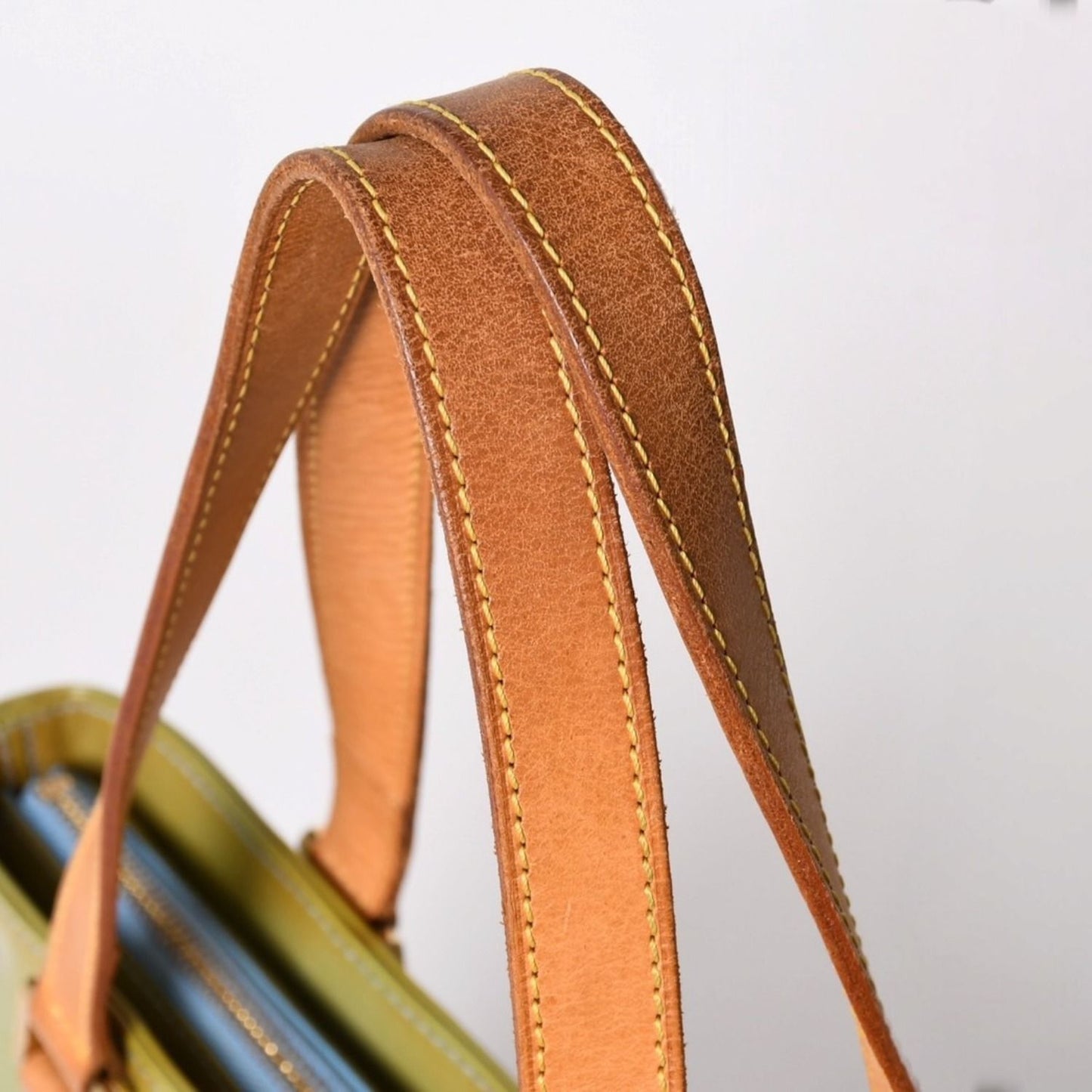Louis Vuitton Monogram Vernis Houston Green Handbag Gold — view 5