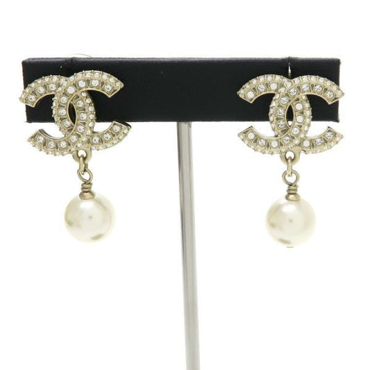 Chanel Earrings Gold
