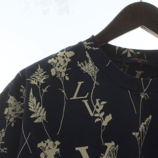 Louis Vuitton LV Leaf Discharge T-Shirt Short Sleeve Crew Neck Logo All Over — view 4