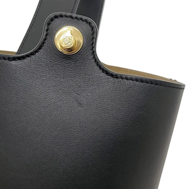 Loewe 2-Way Pebble Bucket Black Shoulder Bag Anagram Leather — view 8