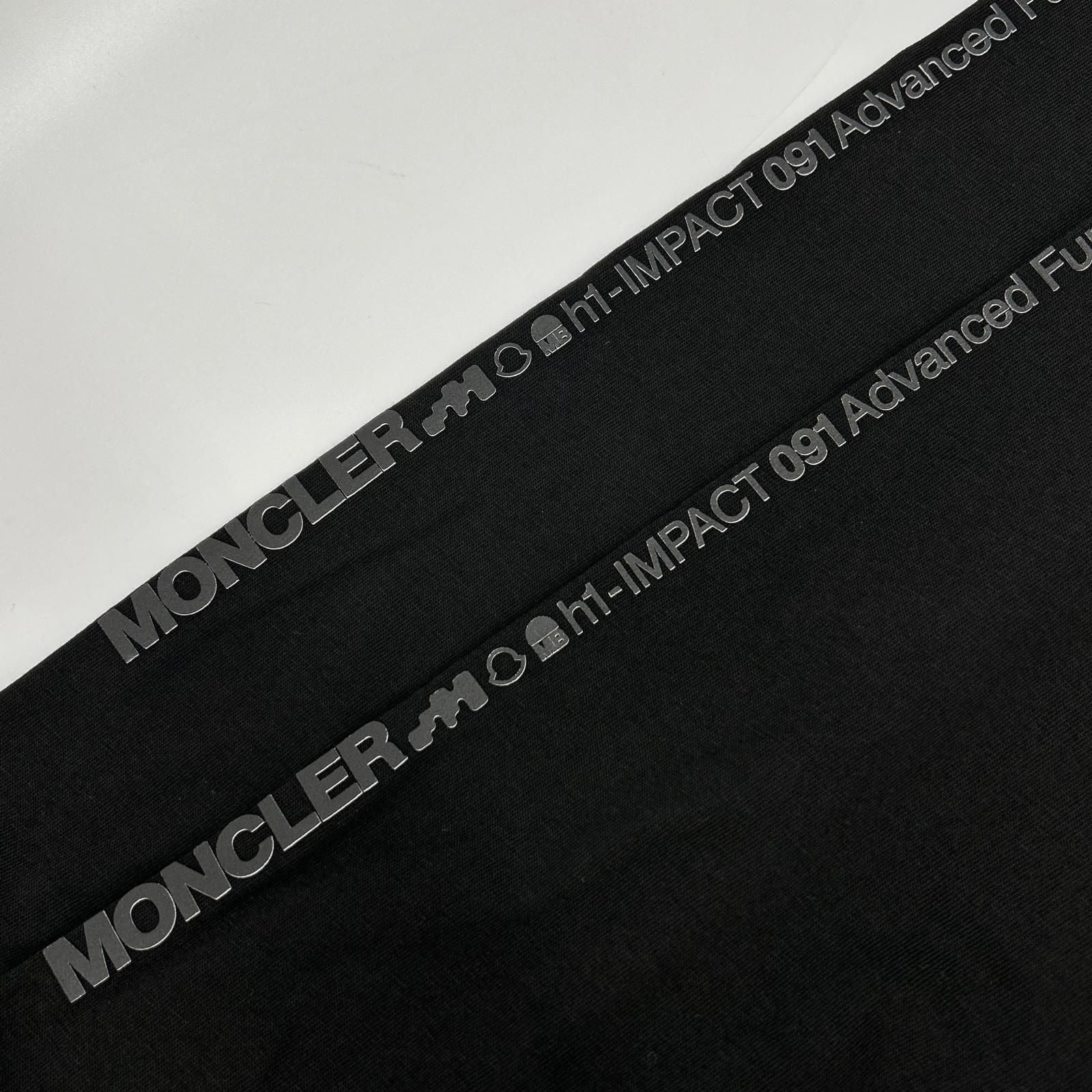 Moncler Black Maglia Manica Lunga Lava Logo Long Sleeve Top XS — view 9