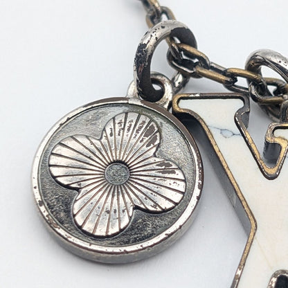 Louis Vuitton Collier LV Initial LV Logo Necklace — view 2