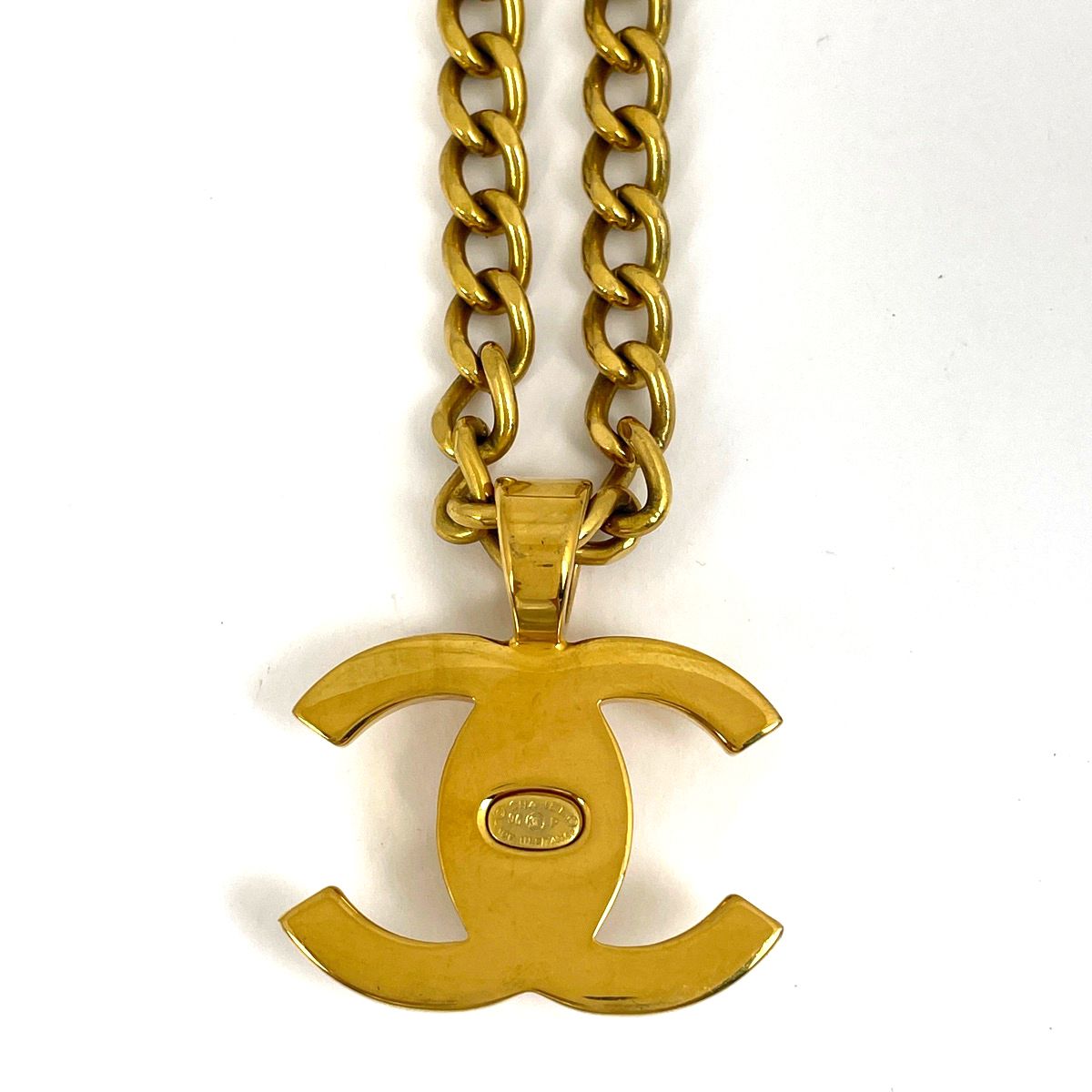 Chanel CC Logo Chain Necklace Turnlock Gold Plated — view 2