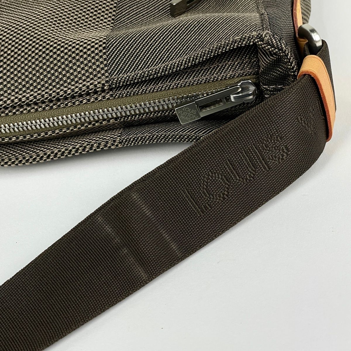 Louis Vuitton Companion Shoulder Bag Damier Geant Tail — view 6