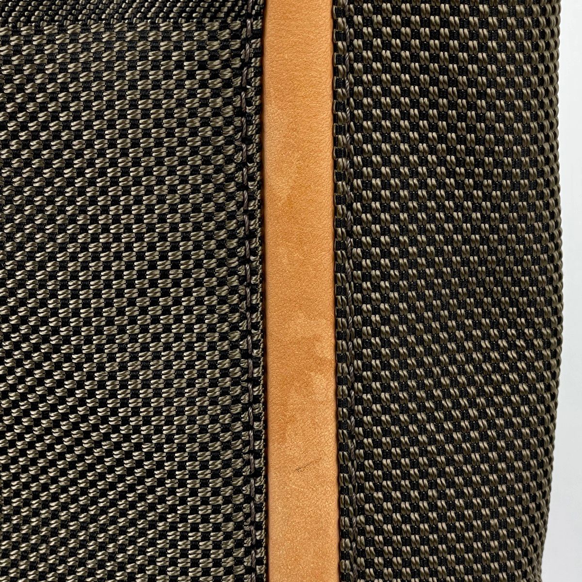 Louis Vuitton Companion Shoulder Bag Damier Geant Tail — view 4