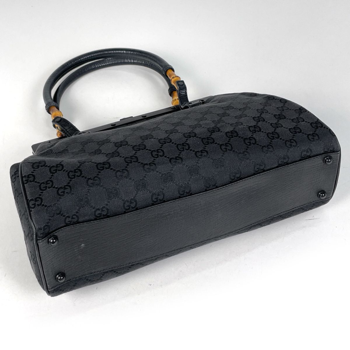Gucci Bamb Handbag GG Pattern Kiss Lock Canvas Black — view 2