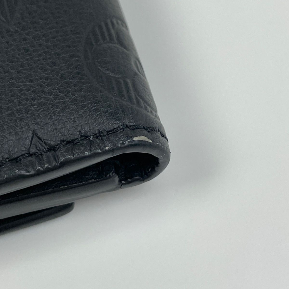 Louis Vuitton Victor Wallet Monogram Shadow Trifold Leather Noir — view 3