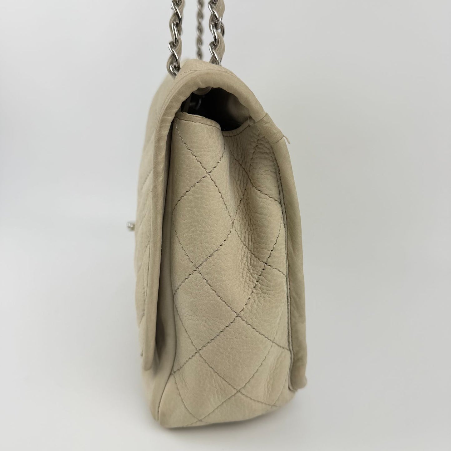Chanel CC Logo Quilted Chain Shoulder Bag Leather Beige Silver Vintage — view 4
