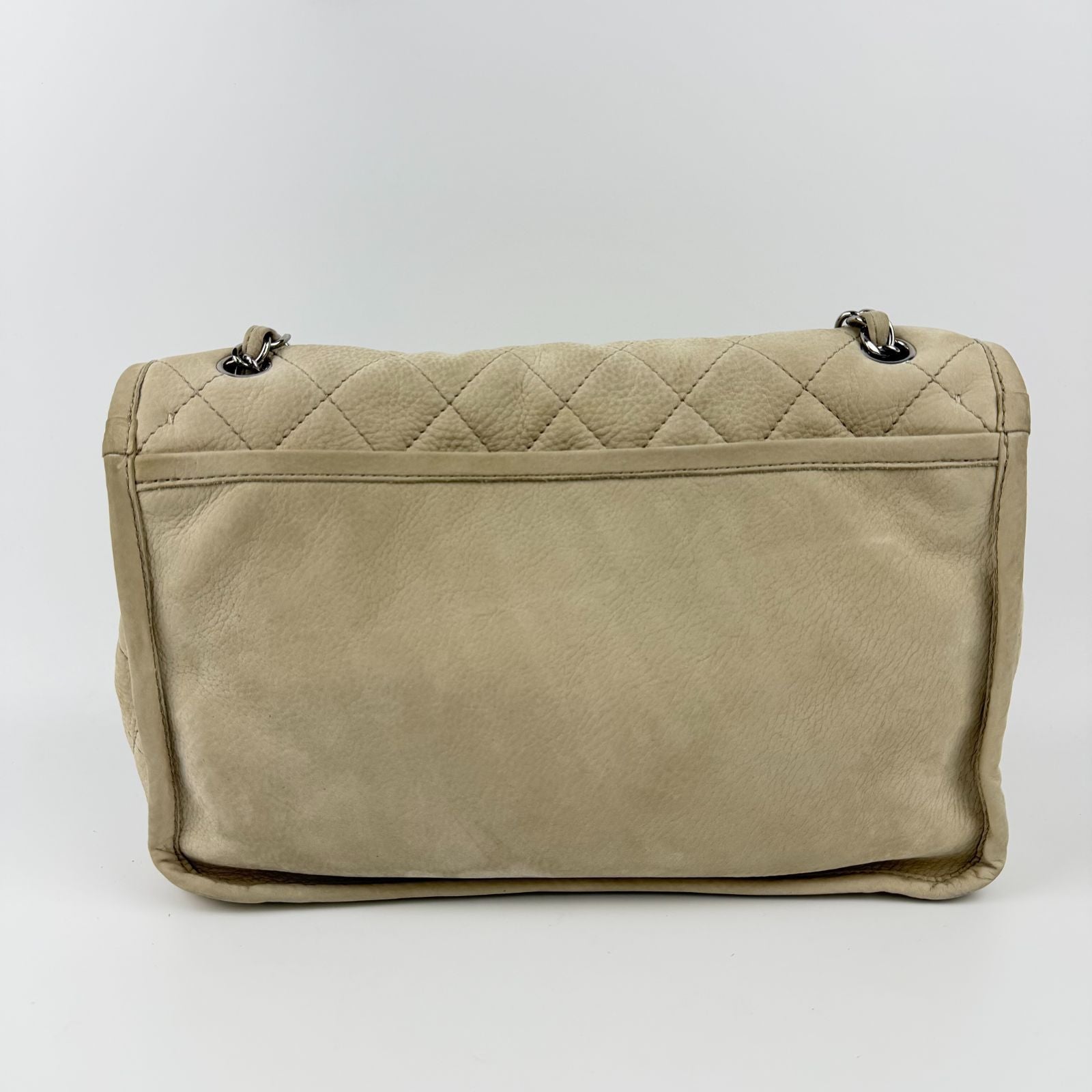 Chanel CC Logo Quilted Chain Shoulder Bag Leather Beige Silver Vintage — view 3