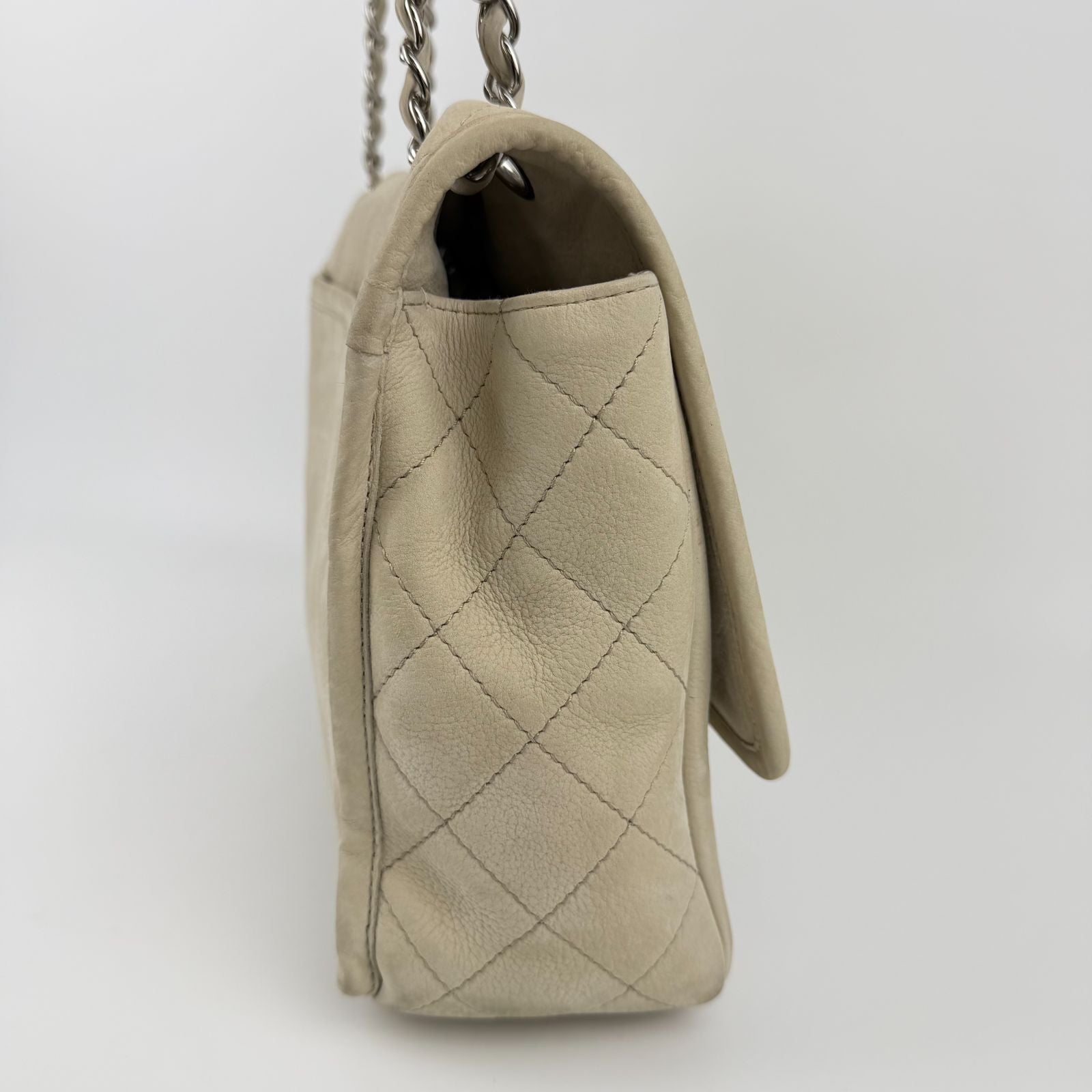 Chanel CC Logo Quilted Chain Shoulder Bag Leather Beige Silver Vintage — view 5