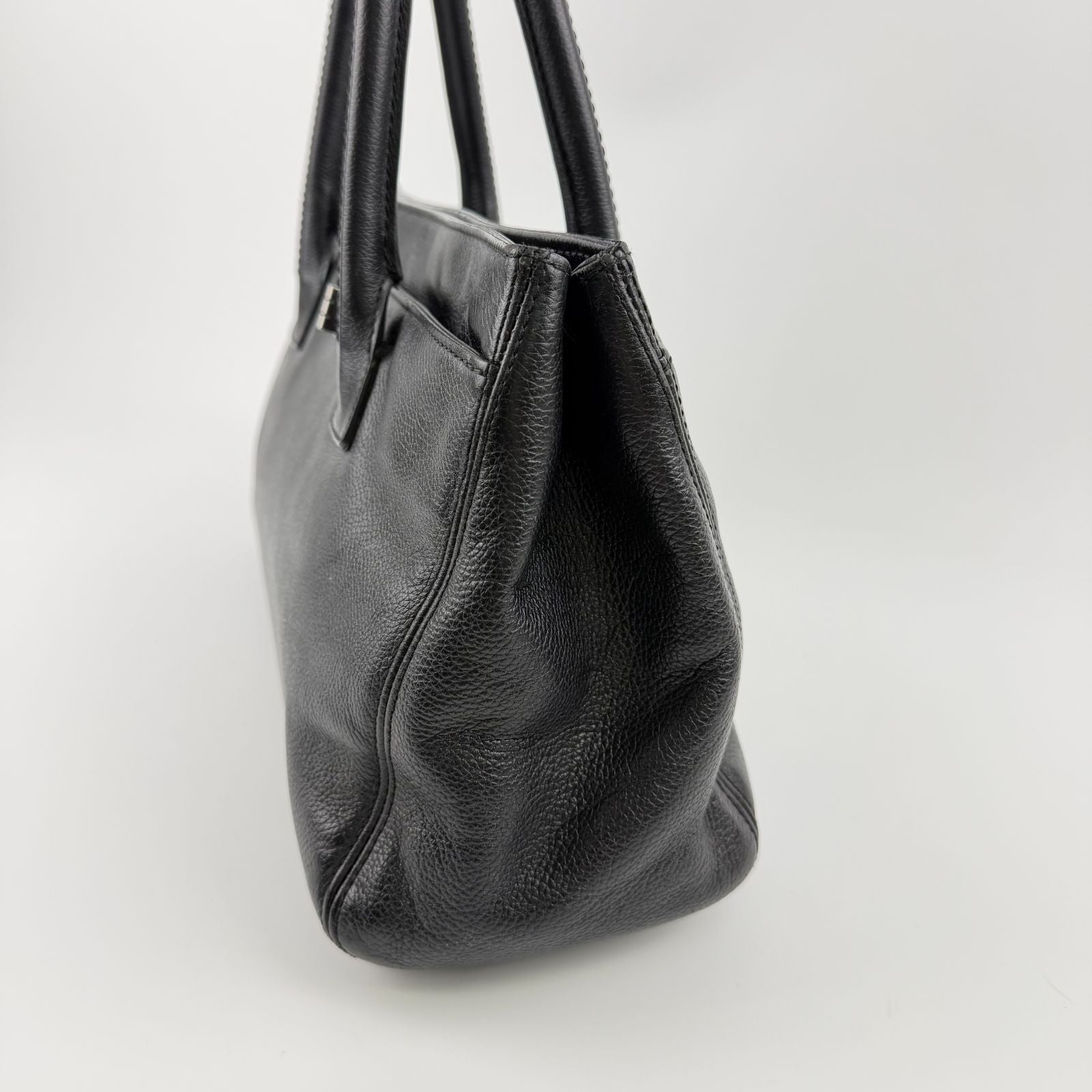 Chanel CC Logo Executive 2.55 Tote Leather Black Silver Vintage — view 3