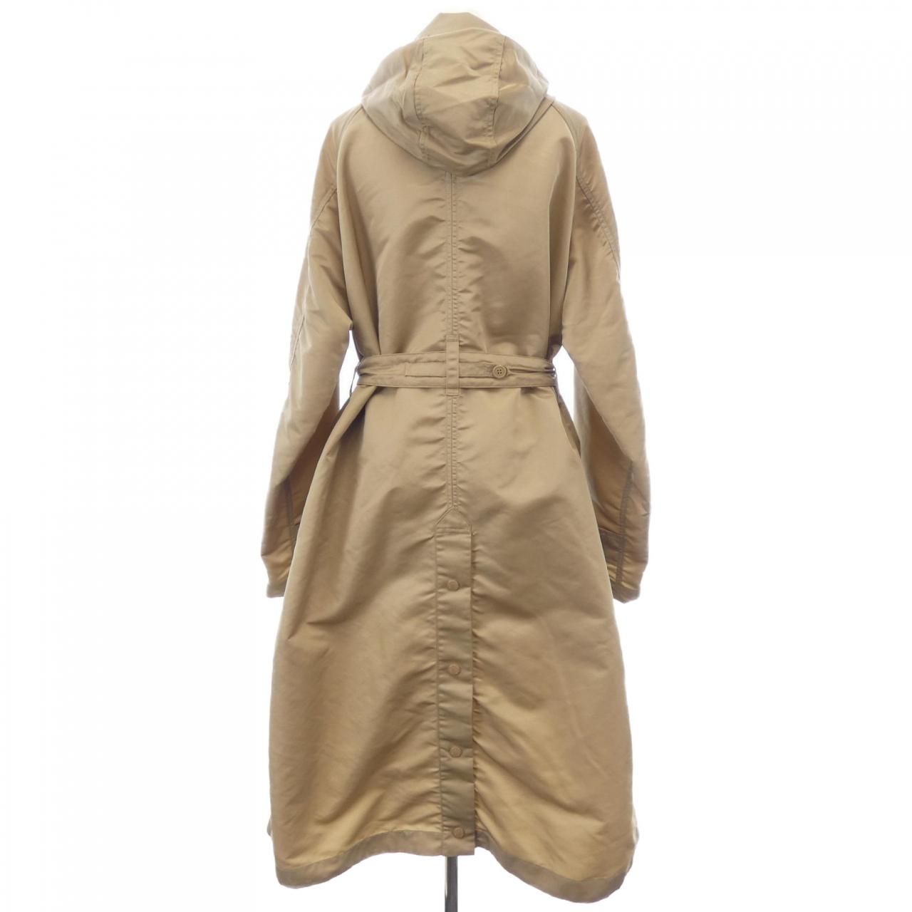 Moncler Villerest Coat Beige — view 2
