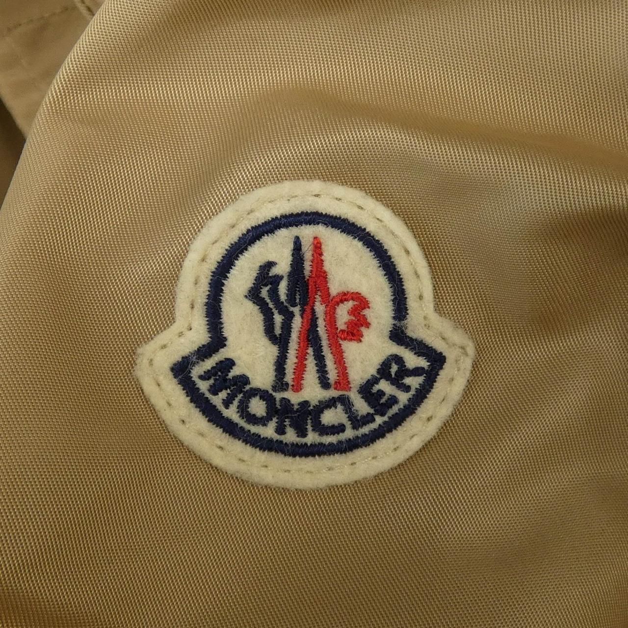 Moncler Villerest Coat Beige — view 8