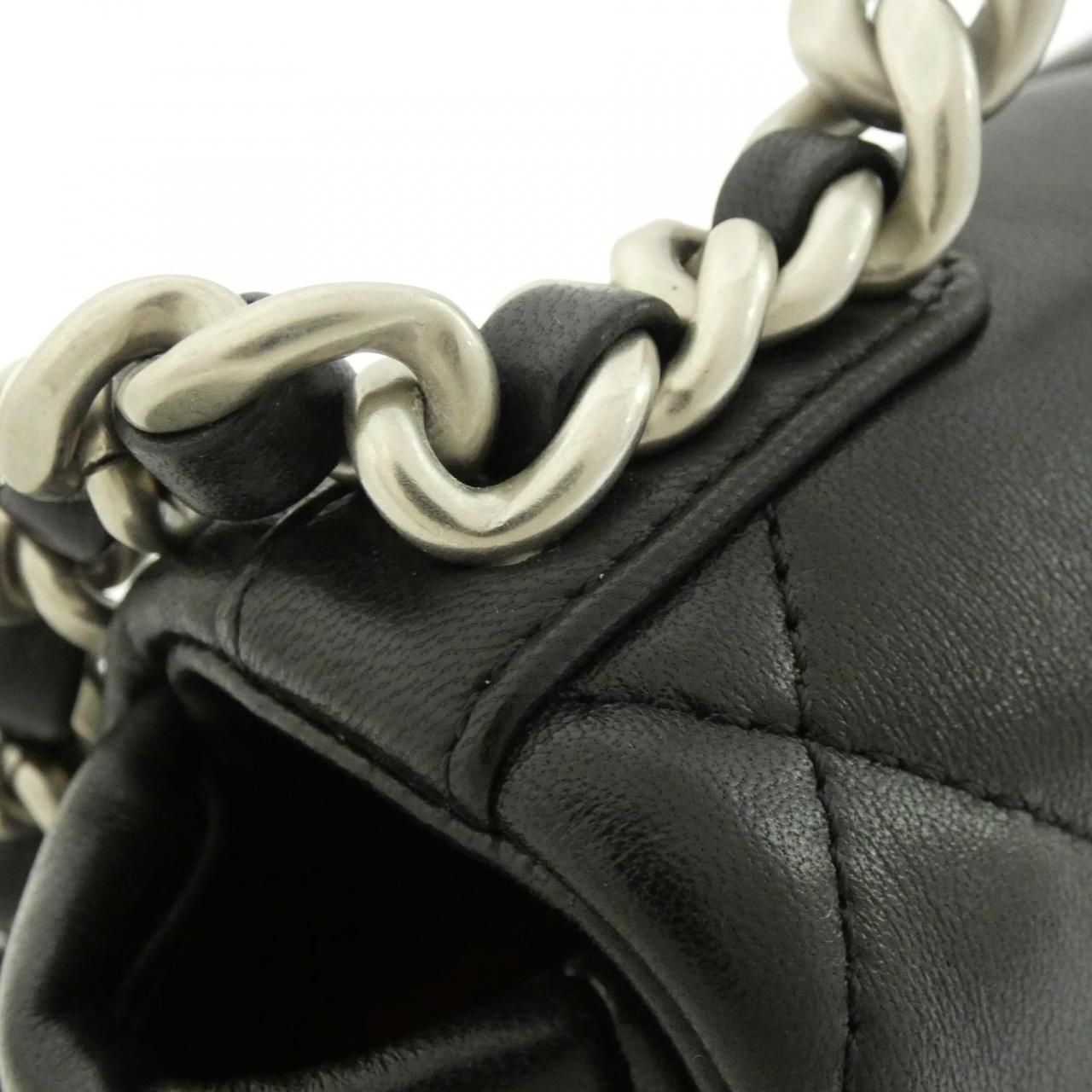 Chanel 19 Line Shoulder — view 7