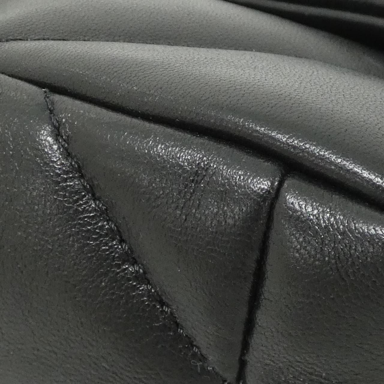 Chanel 19 Line Shoulder — view 3