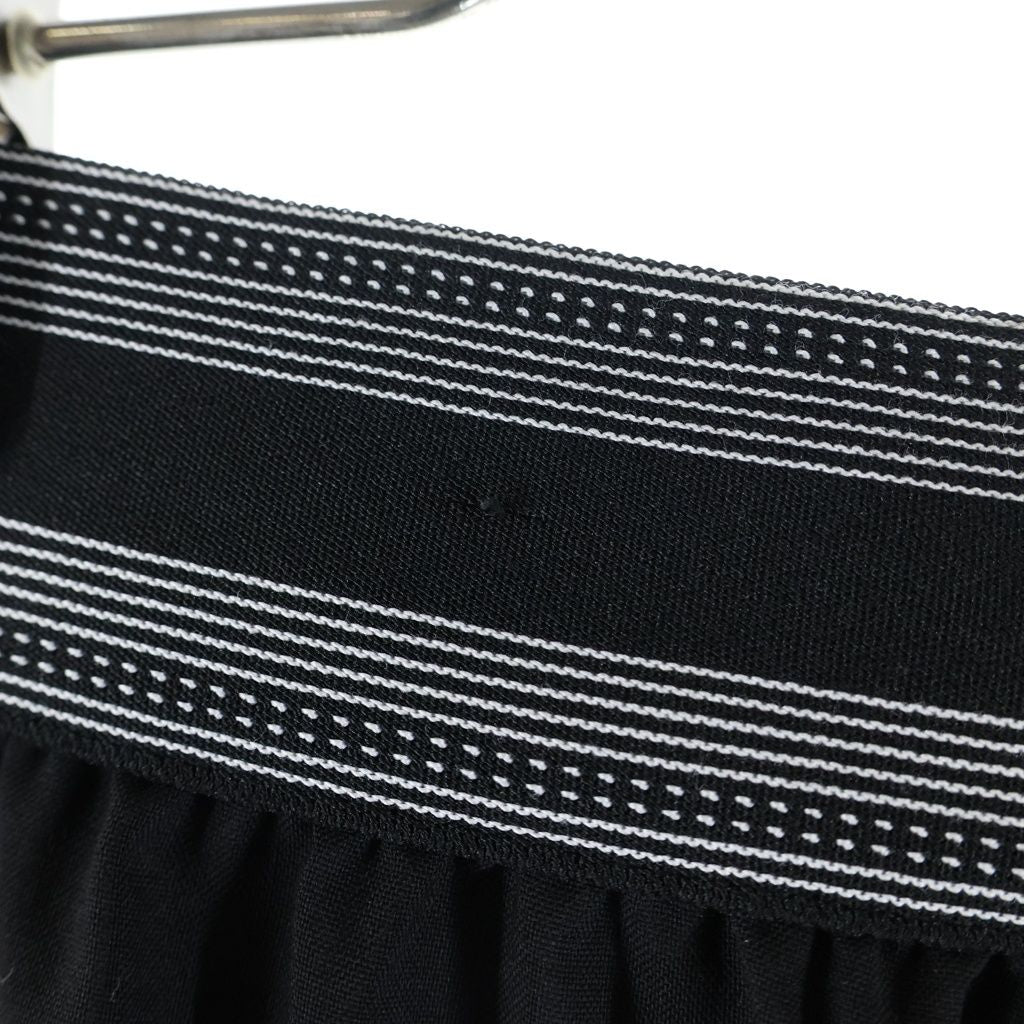 Loewe Logo Embroidery Trousers Cropped Pants Black — view 6