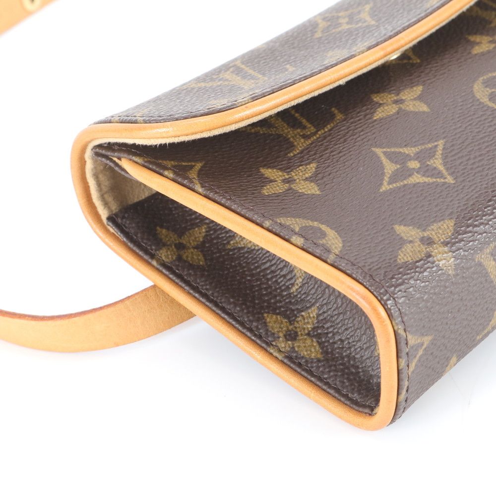 Louis Vuitton Monogram Pochette Florentine Leather Waist Bag — view 8